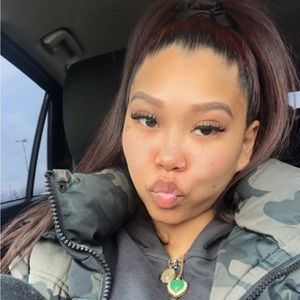 Meet your Posher, Emmy